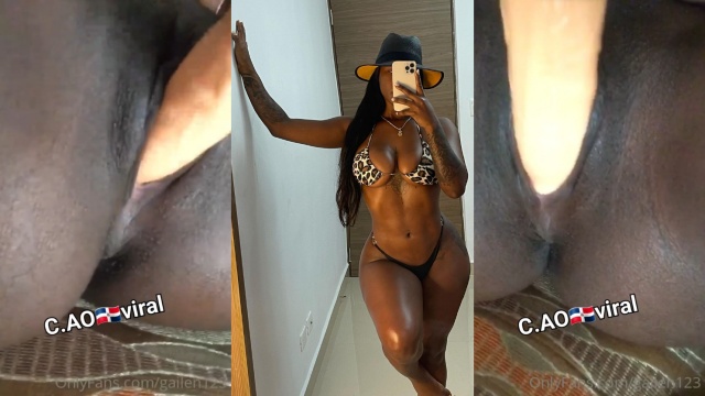 Allxporno Gailen La Moyeta Masturbándose con un Consolador