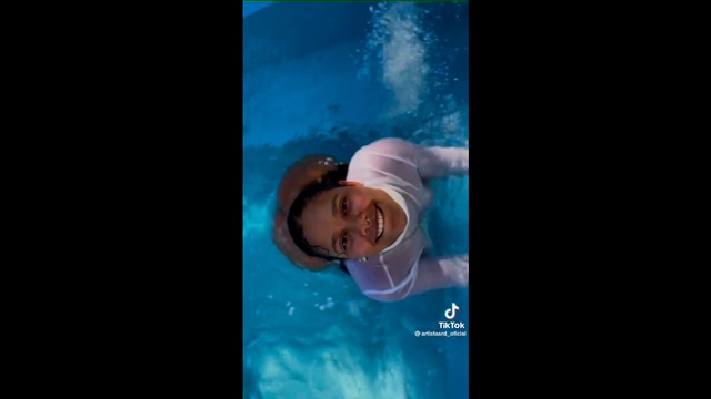 Allxporno Tokischa de Puta en la Piscina
