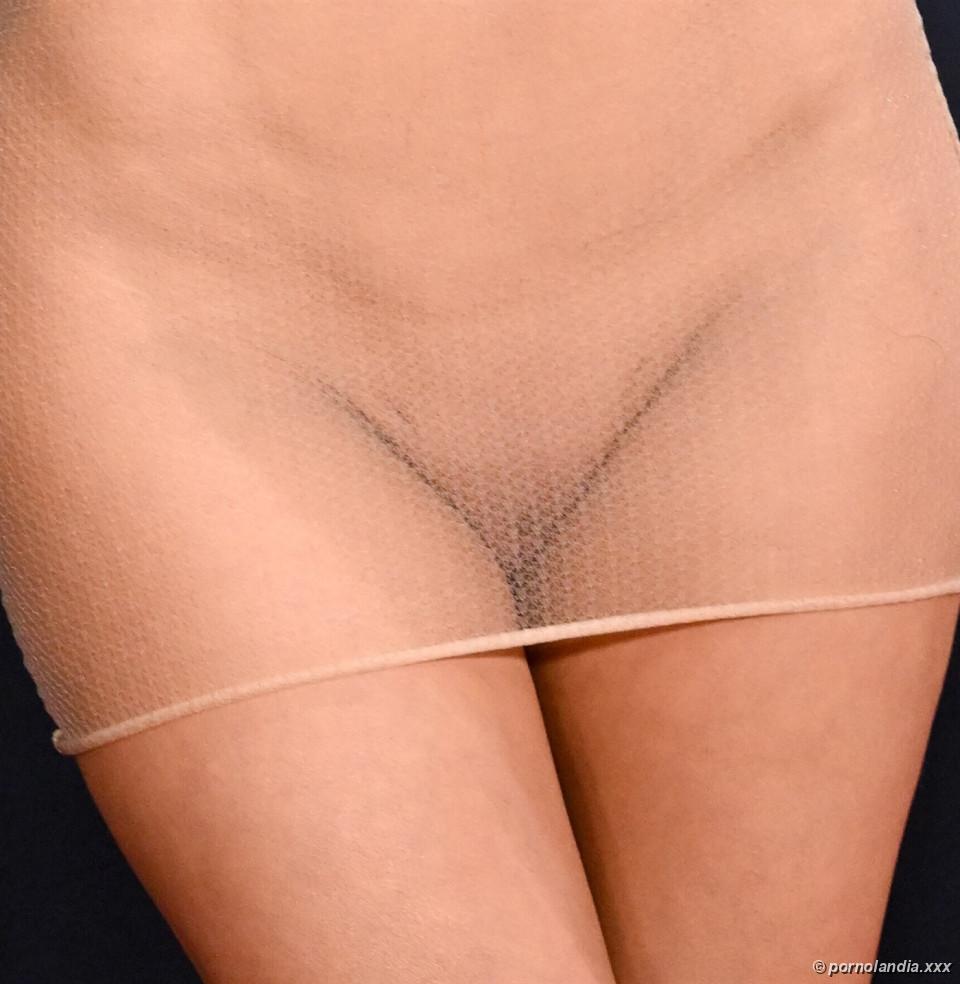 Bianca Censori desnuda en Grammy con vestido transparente - Foto 246384