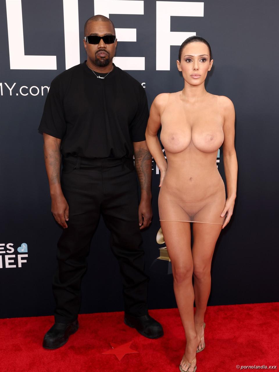 Bianca Censori desnuda en Grammy con vestido transparente - Foto 246394