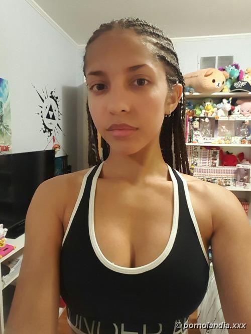 Mulatto tetonal en fotos amateur - foto 182024