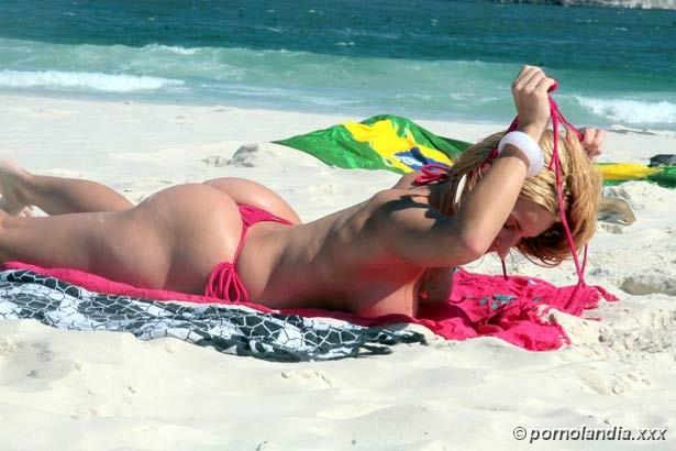 Fernanda Abraão de Bíquini en la playa de Carioca - Foto 172802