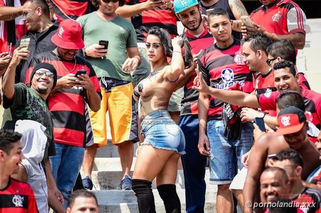 Flamengo Flamengo desnudo en el estadio cayó en la red - Foto 101826