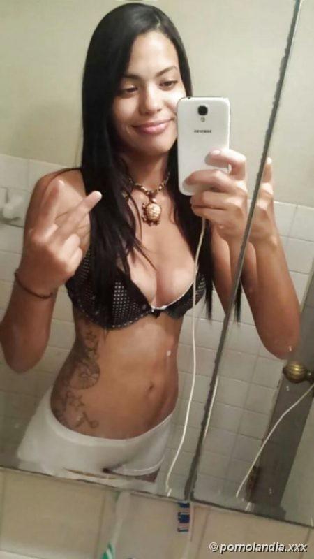 La selfie amateur de la morena Ninfeta cayó en la red - Foto 70281