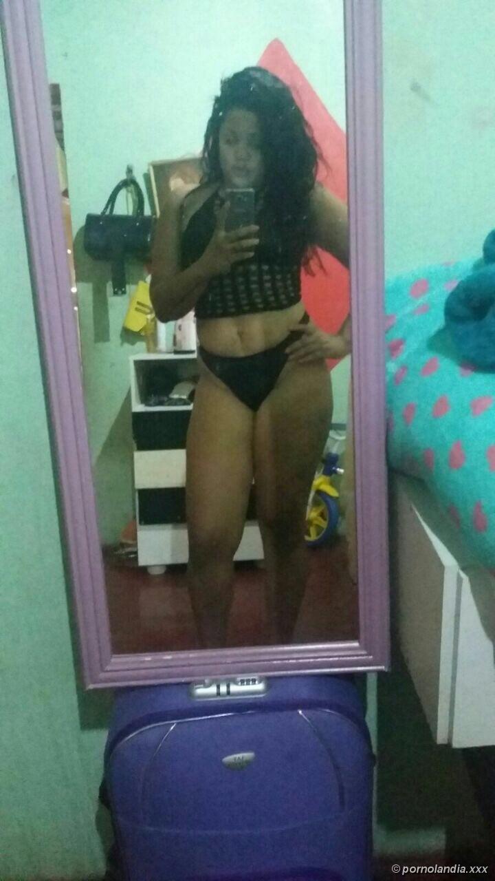 Morena cachonda rabuda cayó en fotos amateur - foto 22104