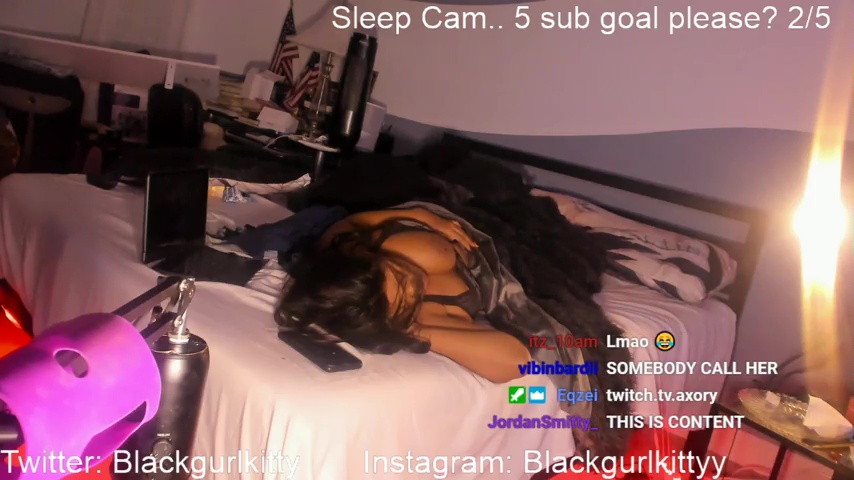 videos de Emilysweats Sleep Cam Boob Slip Twitch Streamer Video en Allporno