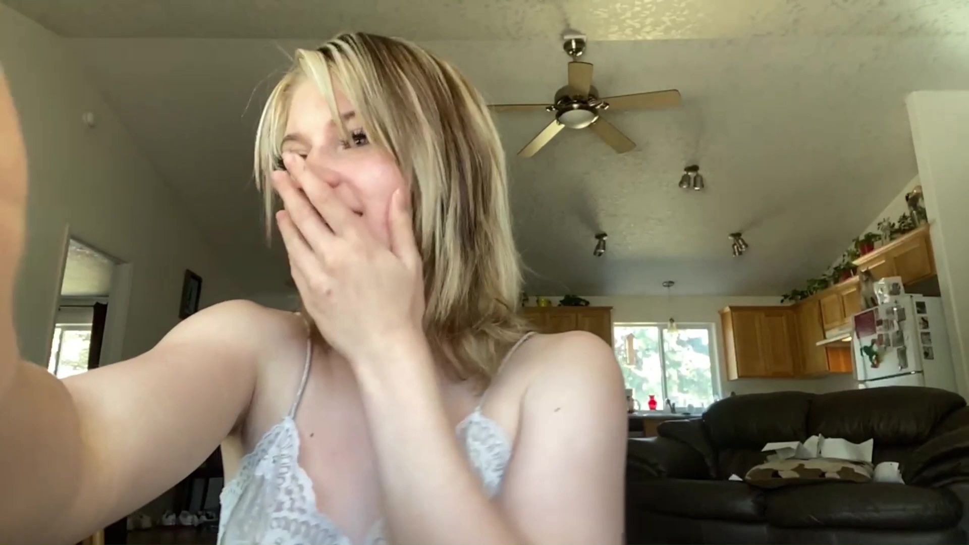 videos de Fancylittlefork tímido streamer flashes tetas video prohibido en Allporno