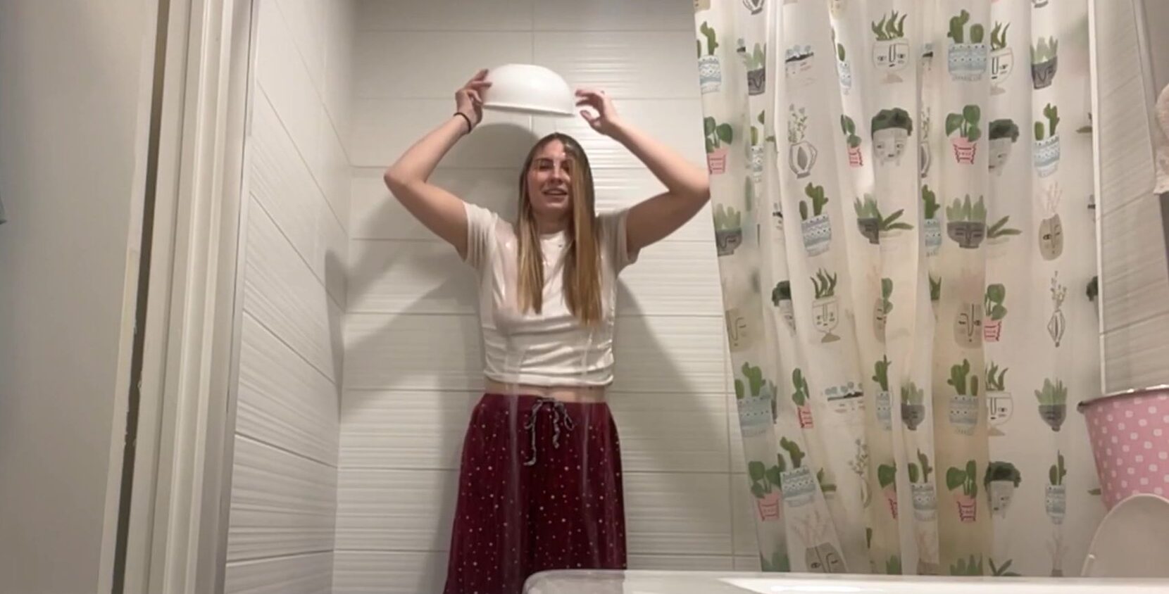 videos de Vickypaigexo Wet T Shirt Challenge Twitch Stream Video en Allporno