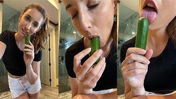 videos de Video de la mamada de Cucumber Christina Khalil en Allporno