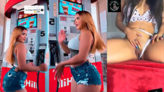Dominicana Caomi Madalis haciendose una rica paja