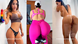 Española Fany Shark con un Tapón Anal y se hace rica paja