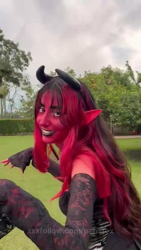 Welcome to Halloween 😂🎃 Protagonizado por parisfox
