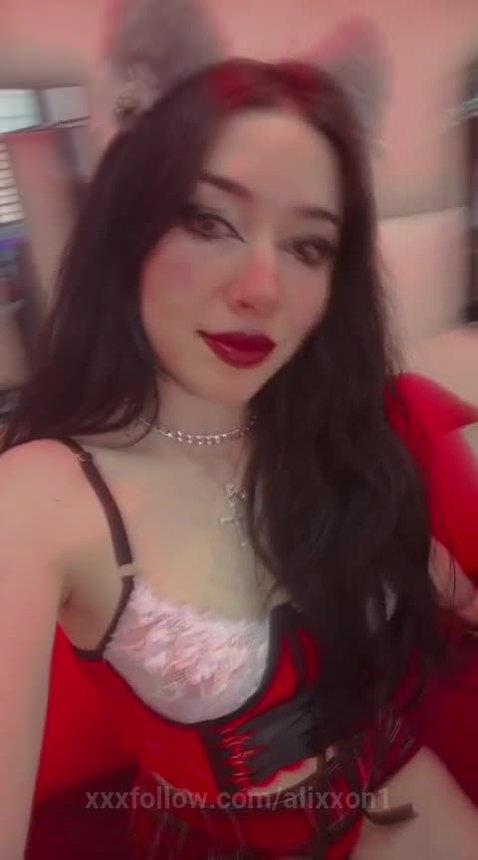 your kind of girl🖤✨ Protagonizado por alixxon1