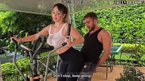 Busty blonde student Tatiana Alvarez fucks fi.. Protagonizado por brianevansx