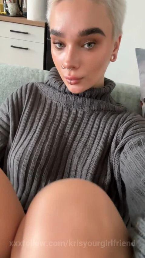 sweater finally came off 😈🔥 Protagonizado por krisyourgirlfriend