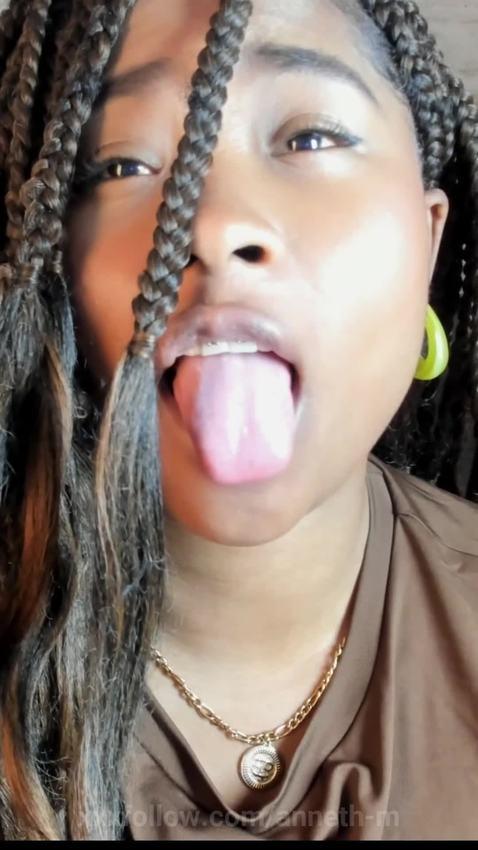 Ebony curves, tempting vibes Protagonizado por anneth-m