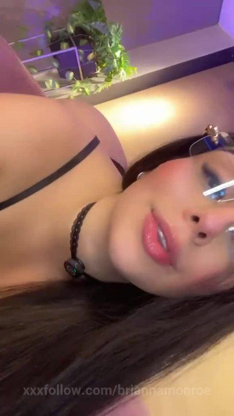 Im waiting for you just like this 💕 Protagonizado por briannamonroe