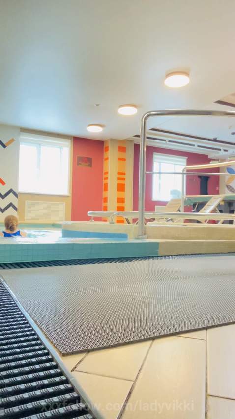 swiming pool, relax Protagonizado por ladyvikki