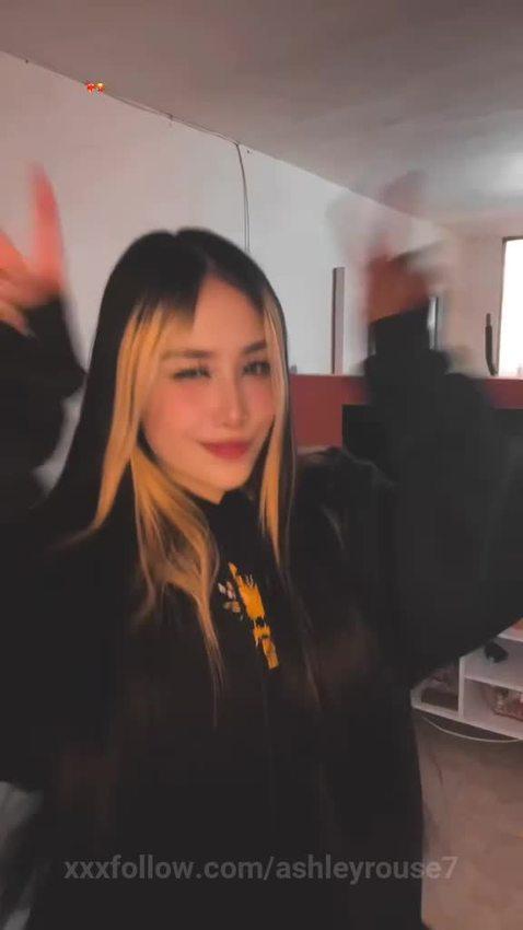 Tiktok sexo girl Protagonizado por ashleyrouse7